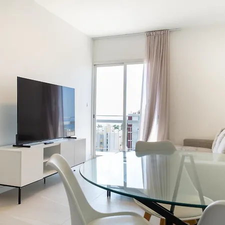 Marestays Apartment *